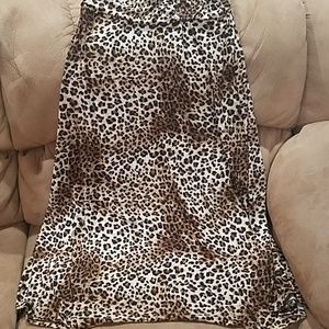 Preowned medium leopard print maxi skirt.